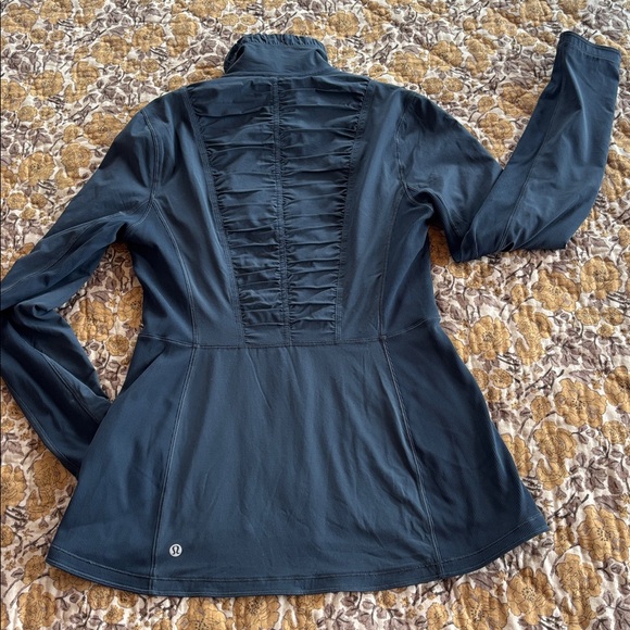 Lululemon jacket - Picture 5 of 6